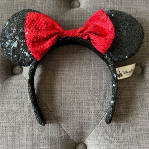 Minnie Mouse sequin ears